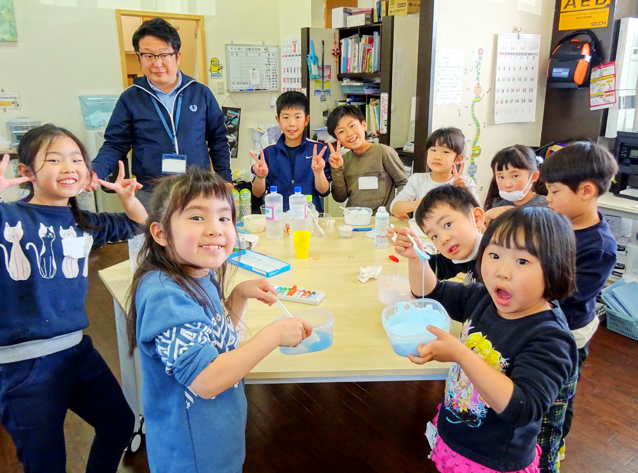 ふしぎな化学反応！ ～スライムづくり～2